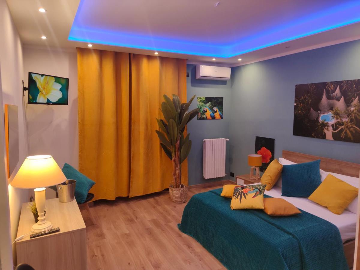 Suite Maison Tropical - Luxury Apartment In Барі Екстер'єр фото