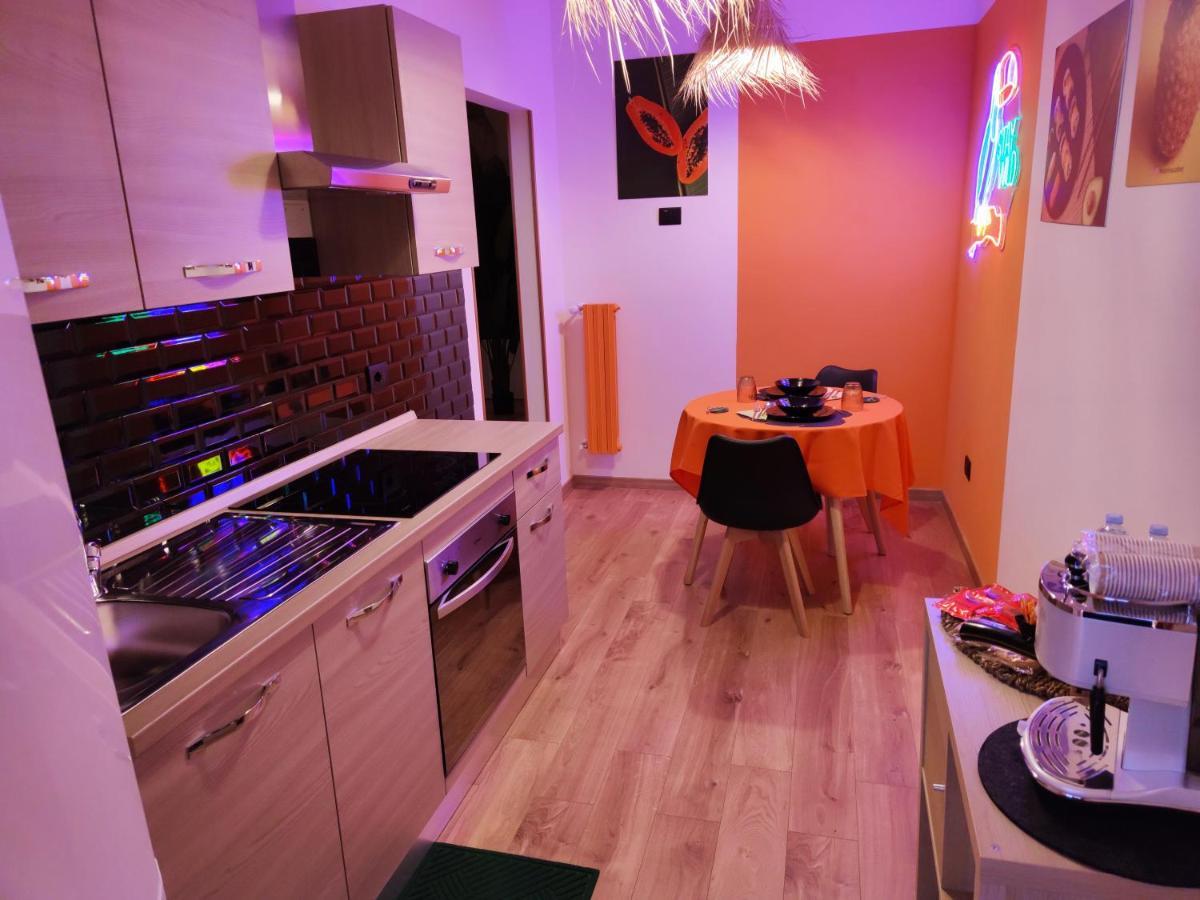Suite Maison Tropical - Luxury Apartment In Барі Екстер'єр фото